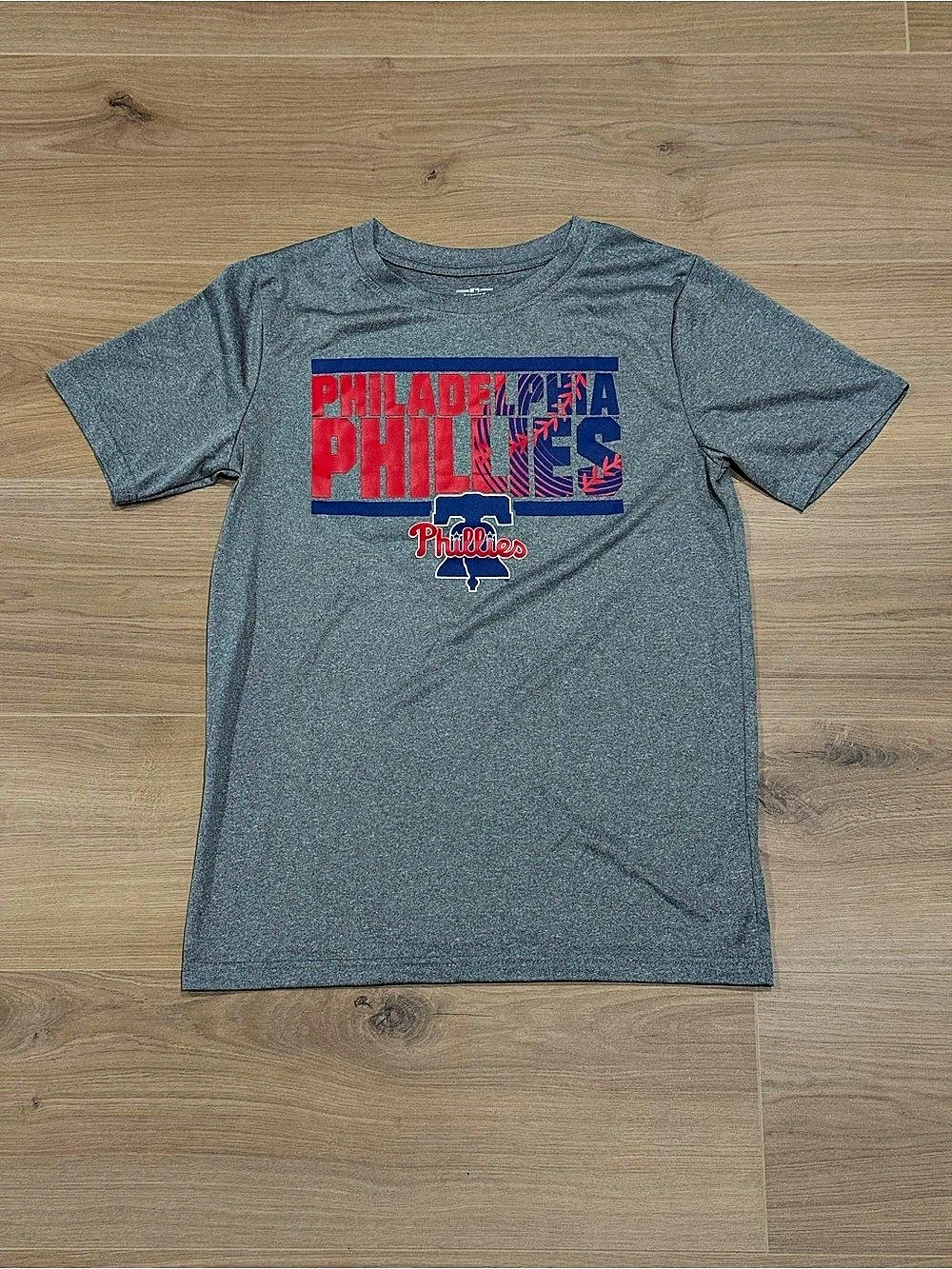 Team Athletics Philadelphia Phillies Graphic Tee Size Large Like New